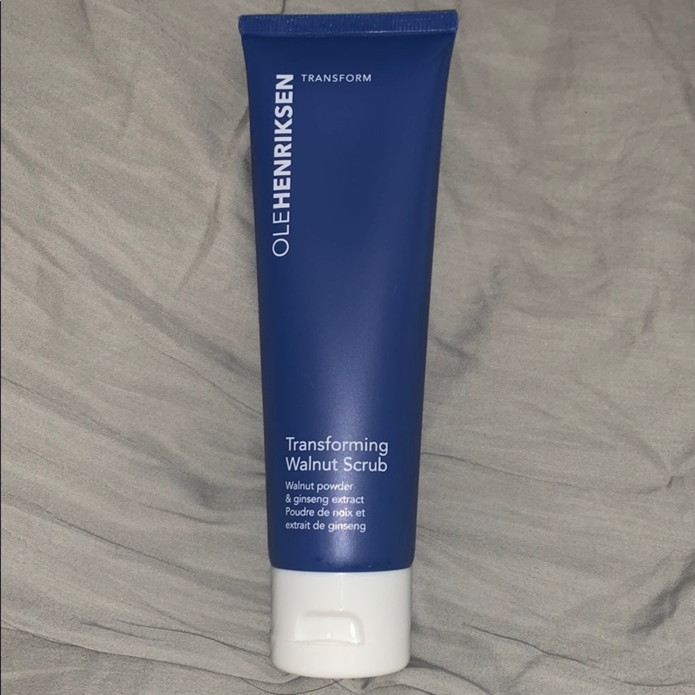 Olehenriksen transforming walnut scrub
